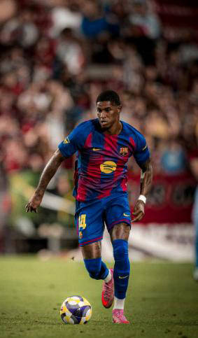 巴萨解锁宝藏！28岁拉什福德状态飙升，自愿降薪表忠心