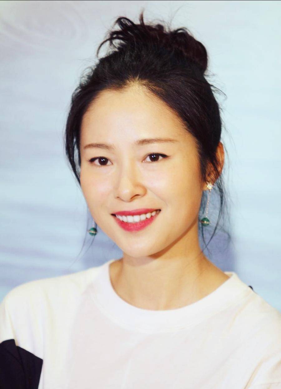 42岁江一燕离婚,曾差点当好利来蛋糕的老板娘,原配为她澄清绯闻