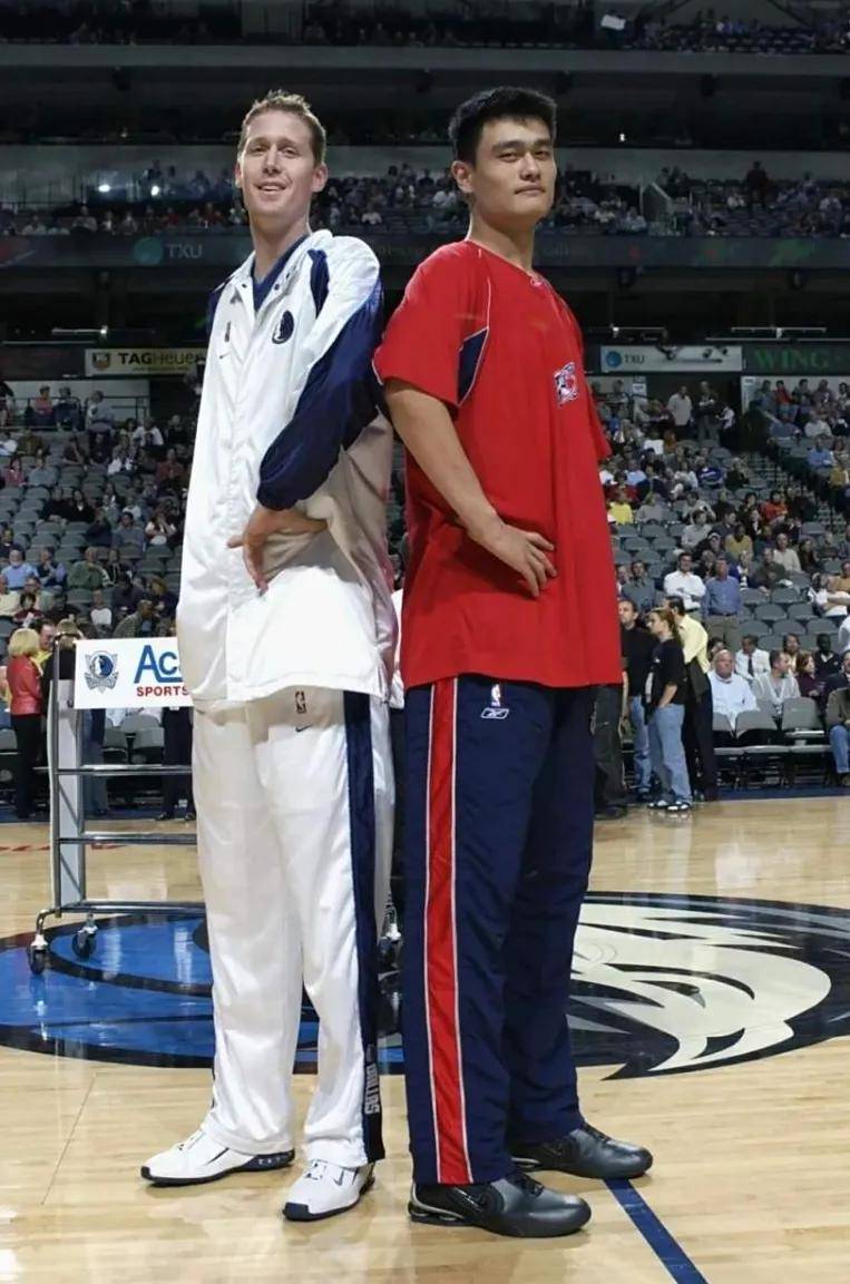 双小腿截肢!2米29巨人瘫痪了