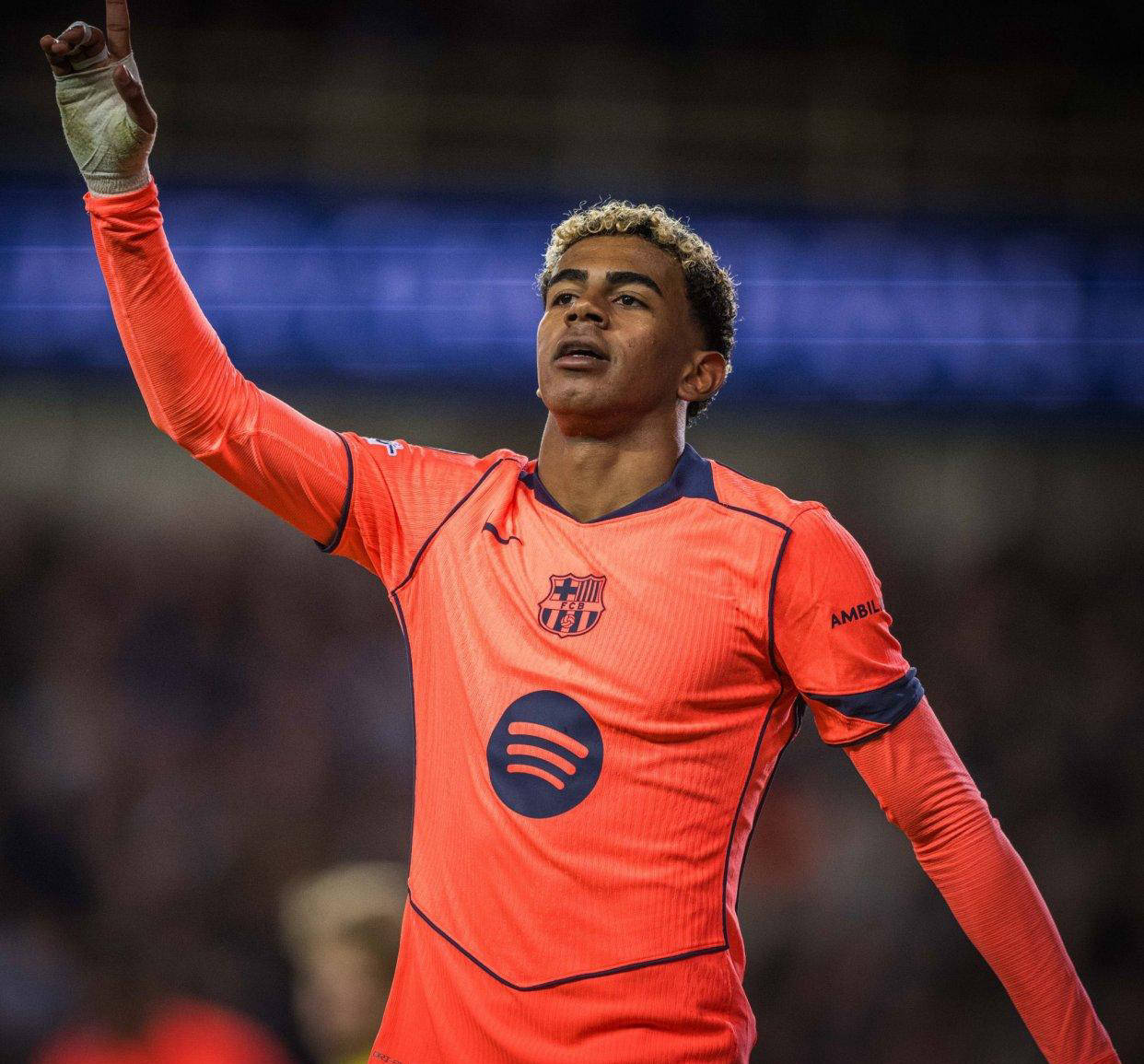 亚马尔贡献2球,巴萨3