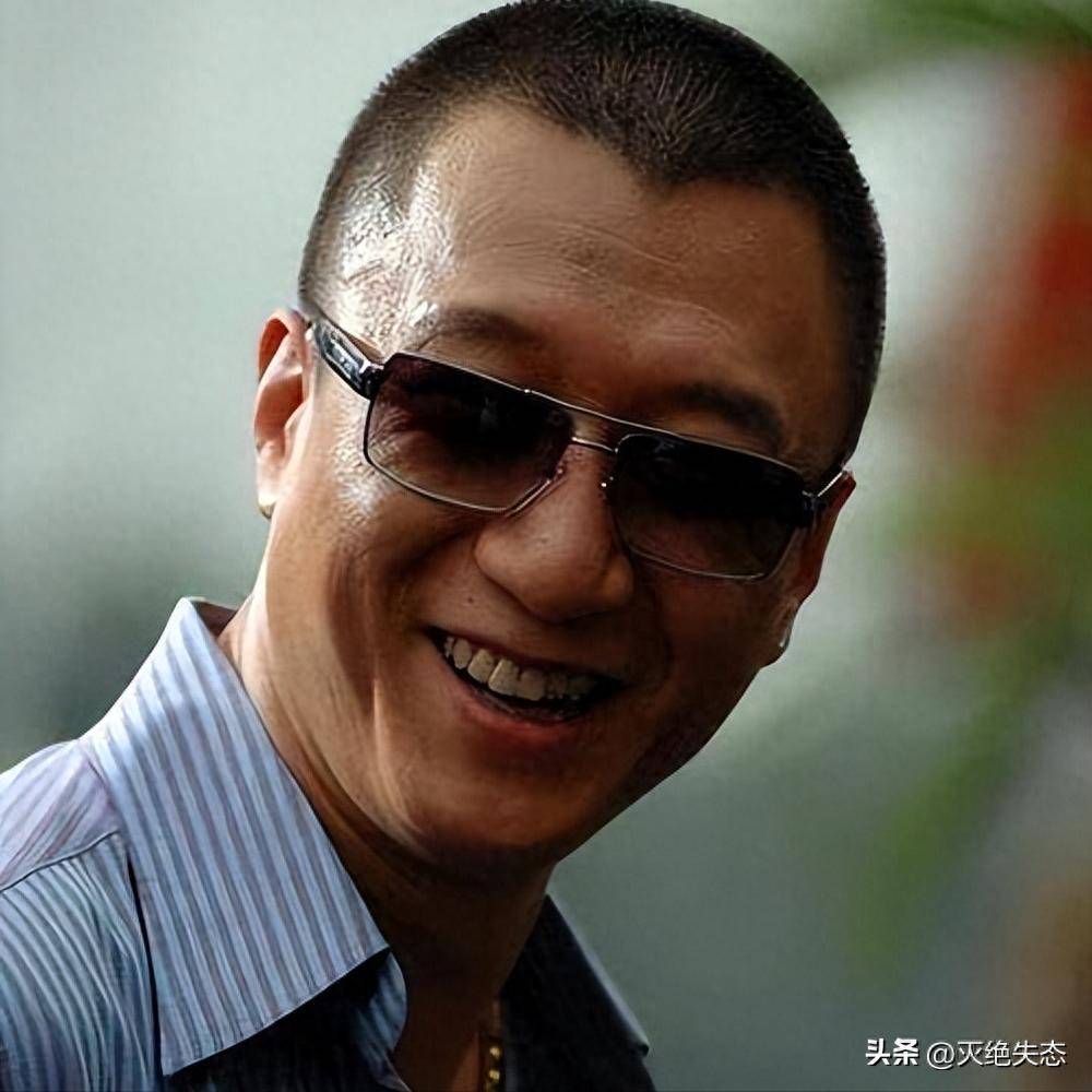 55岁的孙红雷现状:被传"全家移民"一年后,再次回到事业巅峰