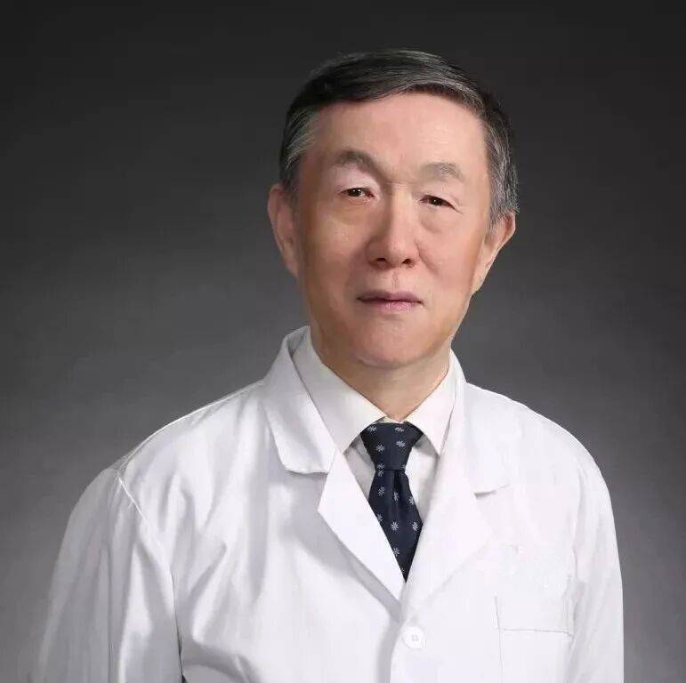 师从冯兴华教授,钻研疑难病与风湿免疫病的治疗,医术愈发精湛