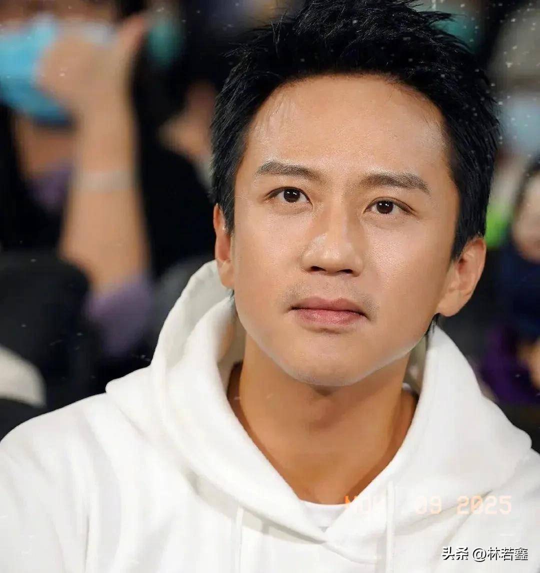 鹿晗邓超为陈赫庆生鹿晗让陈赫少吃点小龙虾三人互动很搞笑