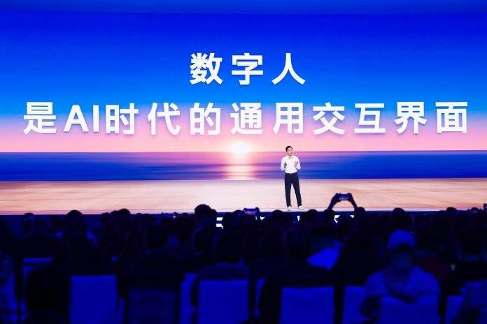 《百度发布多项AI重磅成果，李彦宏：内化AI能力让智能不再是成本而是生产力》