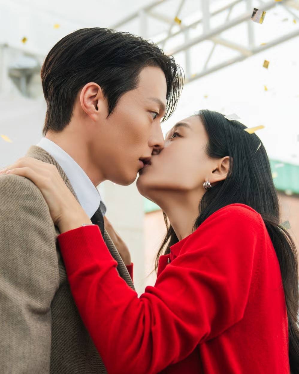 韩剧《一吻爆炸》:张基龙和安恩真的超高速浪漫化学反应