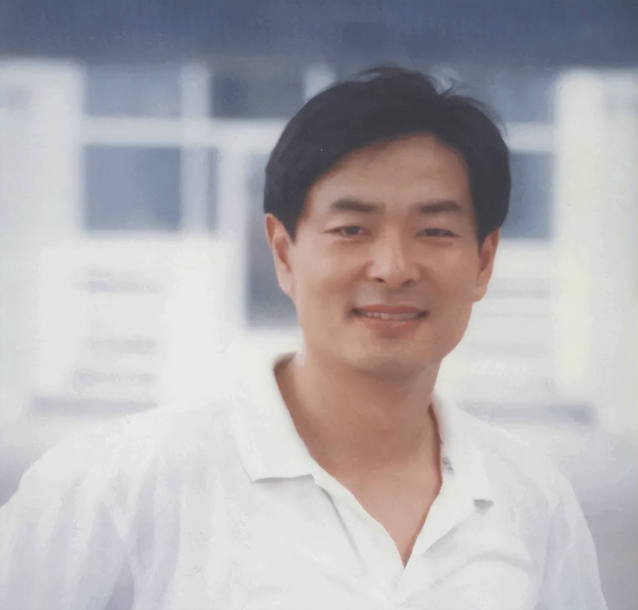 就在《英雄无悔》让他红遍大江南北,成为无数观众心中"最帅公安局长"