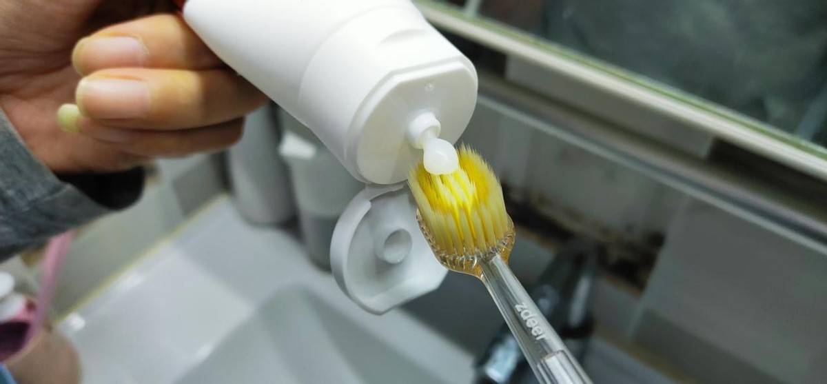 新品速递|左点再生硅牙膏,牙釉质修护、防龋齿、美白祛渍和口臭说再见!