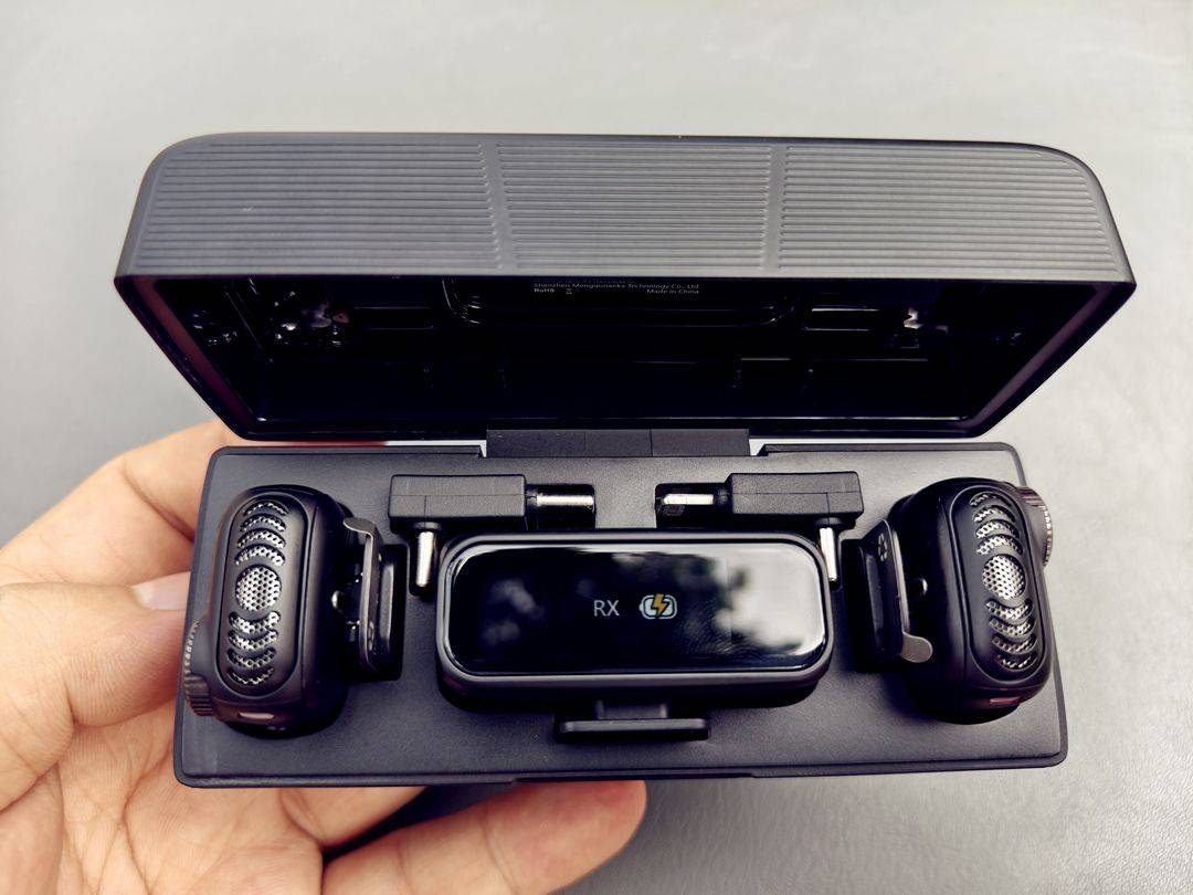 让创作回归纯粹:南卡Qmic如何用一块屏解放创作者