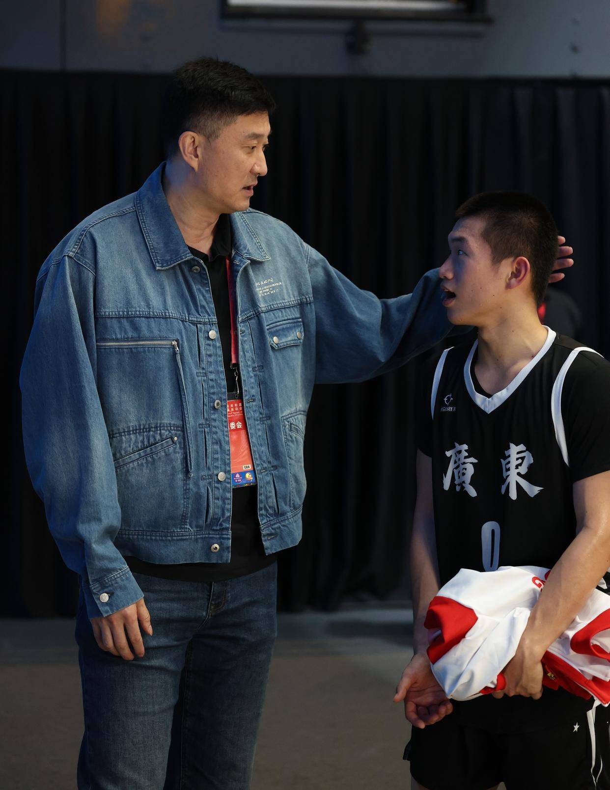 燃爆广东再藏徐杰式猛人26+5能传能射杜锋当场起身鼓掌