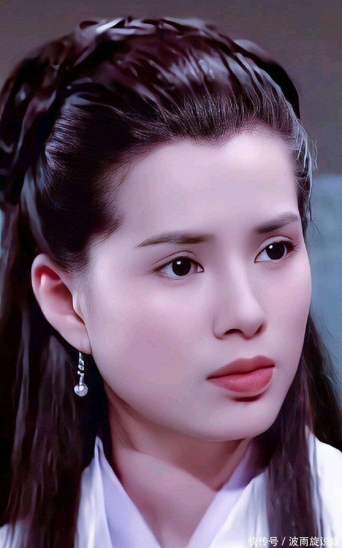 58岁李若彤泰国生图曝光,穿露脐装秀身材,无修图状态很真实