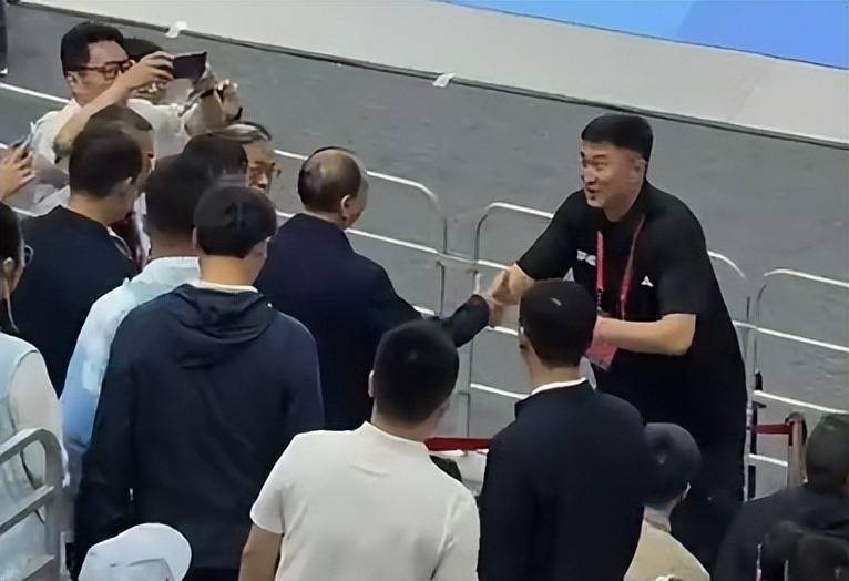 杜锋当选广东篮协书记，同曦酝酿1换1交易，辽宁新星首秀2+2