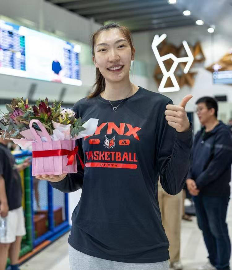 官宣：韩旭加盟澳洲WNBL山猫队，年薪究竟剩下多少？