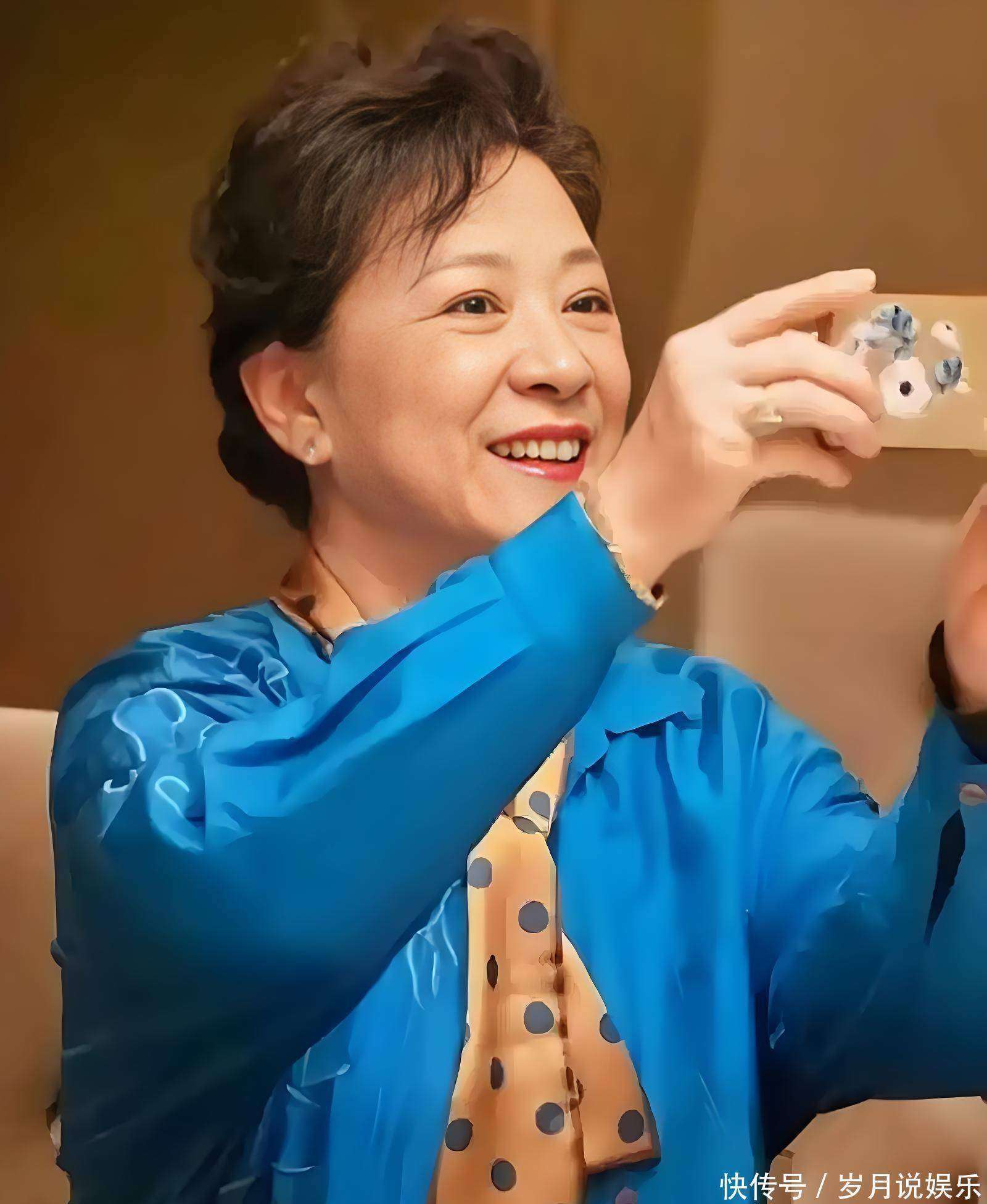 金鸡奖这晚76岁王馥荔秒354岁王思懿才明白骨相的重要性