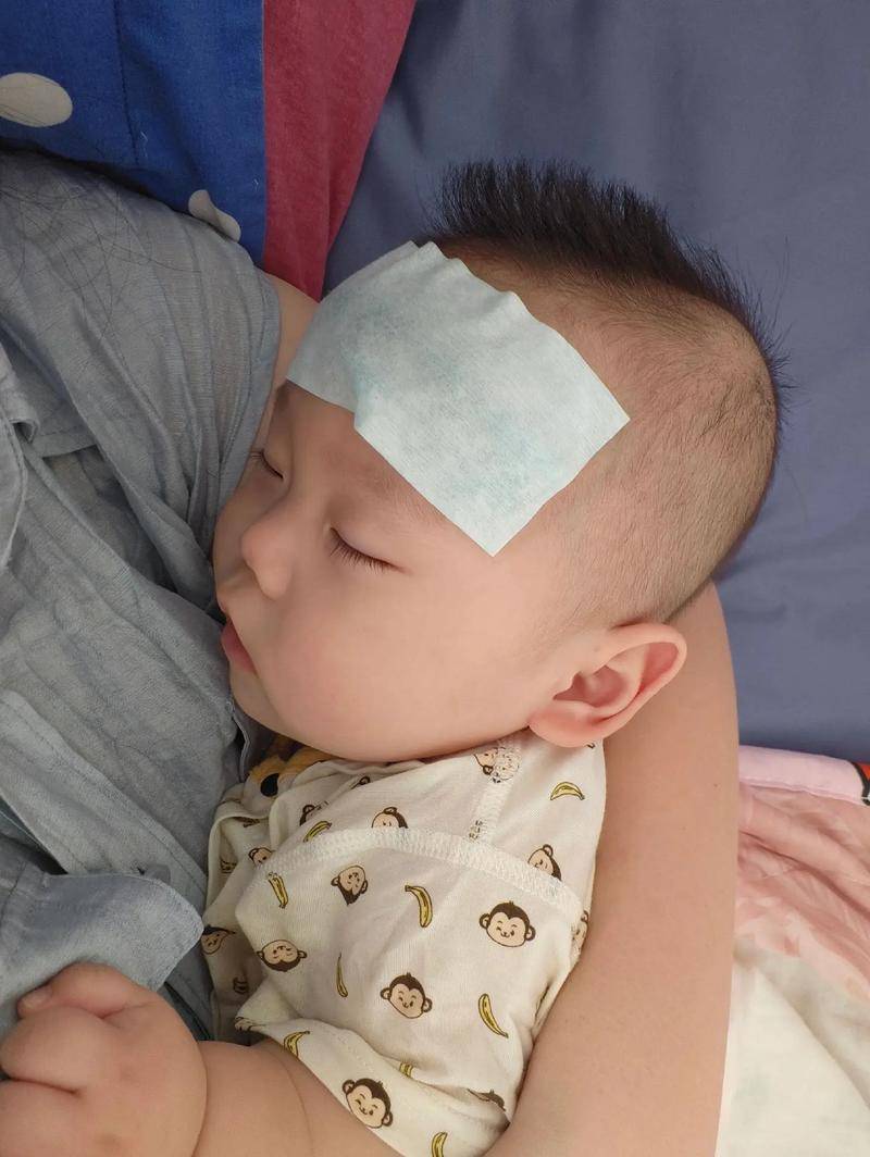 6个月宝宝纯母乳喂养需要喝水吗？专家：四情况可喝