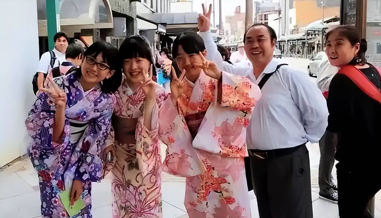 图片[29]-日本网友晒京都空荡荡车厢，称中国游客少了真舒服，引千万人热议 -华闻时空