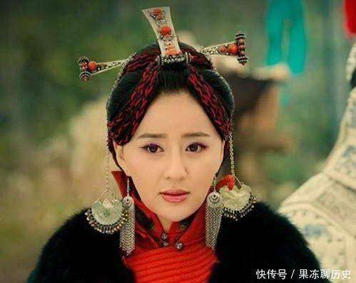 投奔皇太极,皇太极本想把她嫁给哥哥,最后却自己笑纳