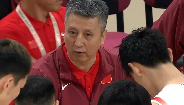 攻防糟糕,没有赵睿徐杰,中国男篮被韩国队压着打,郭士强被批评