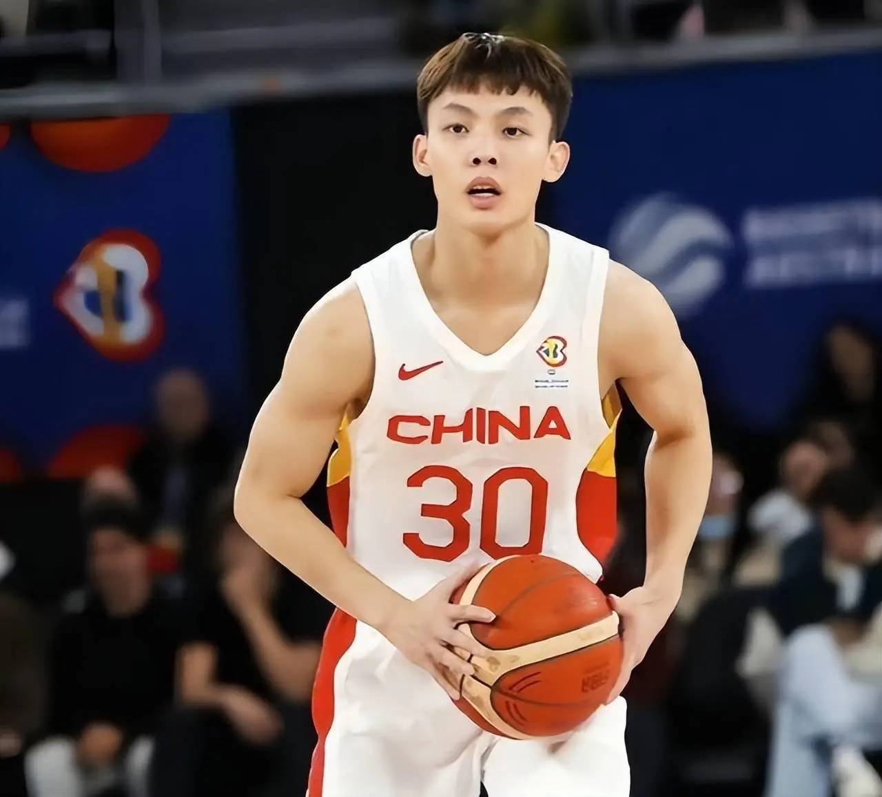 为徐杰鸣不平！有他在中国绝不会输韩国，郭士强偏见害惨男篮