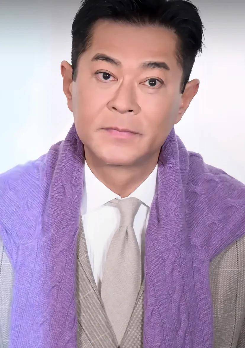 古天乐出席活动,出现断崖式衰老看着像70岁,老出了倪萍的既视感