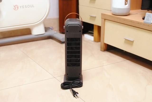 西圣WarmX立式暖风机：秋冬取暖新选择，冷暖双模实用不吃灰