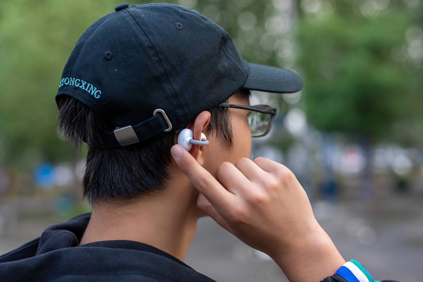 学生党的最爱，虹觅HOLME Air2小云夹耳机，百元也能享受好音质