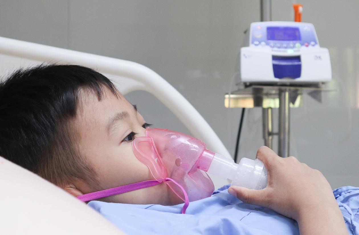 六个月孩子吃完辅食后起小红点,过敏？崔玉涛医生：三天法确定