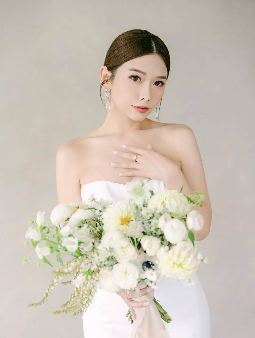 前tvb新闻之花低调结婚性感婚照曝光结束爱情长跑嫁大学同学