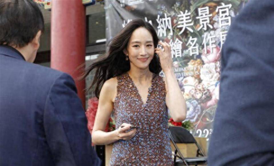 曾被热烈追求,张钧甯没收到邱泽喜帖!合体导演男友曝结婚进度