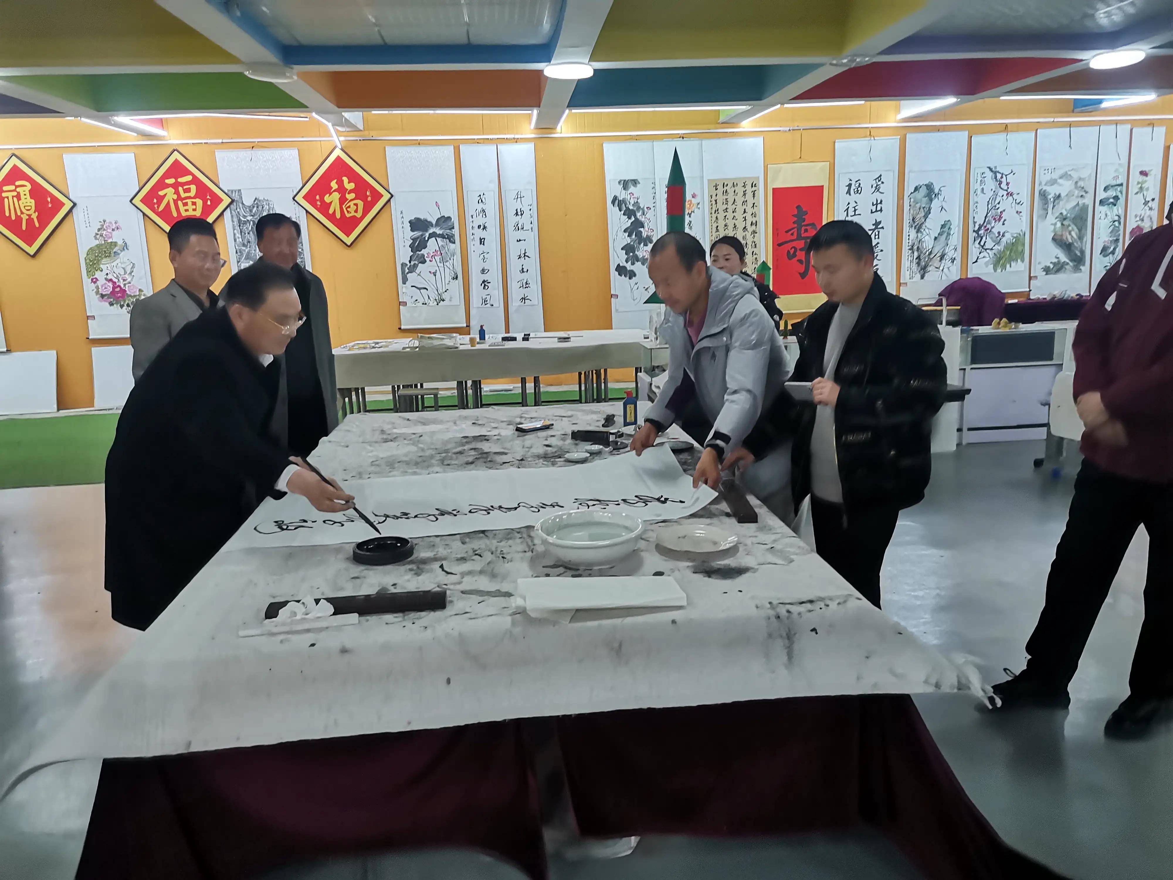 邯郸市延安精神研究会书画院"送文化下基层"走进弘济学校