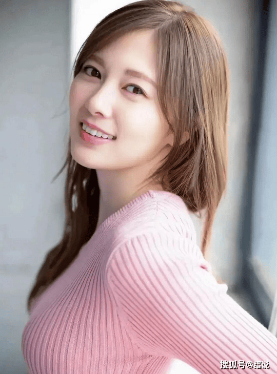 白石麻衣,抓住机遇一飞冲天,有实力,更有颜