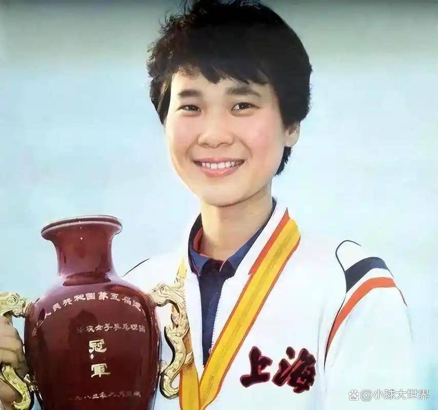 烟酒不离身的乒坛传奇曹燕华:23岁巅峰退役,63岁活成反叛天才的另一种