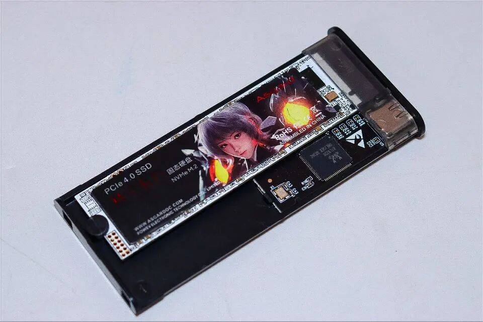 读写速度慢如蜗牛,原来是我选错了移动固态硬盘盒