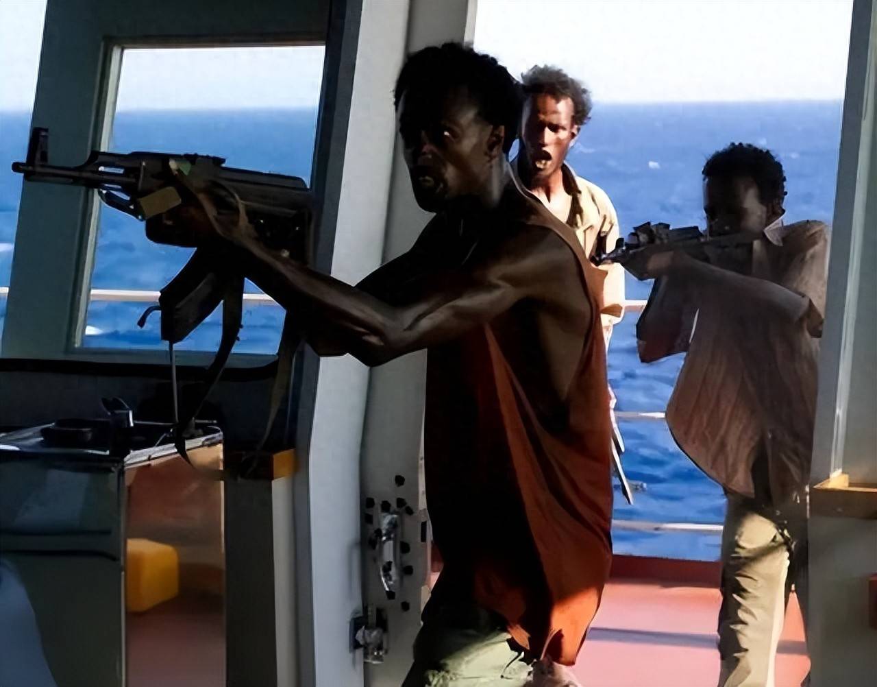 索马里海盗为何近年销声匿迹?大国炮火之下,众生平等