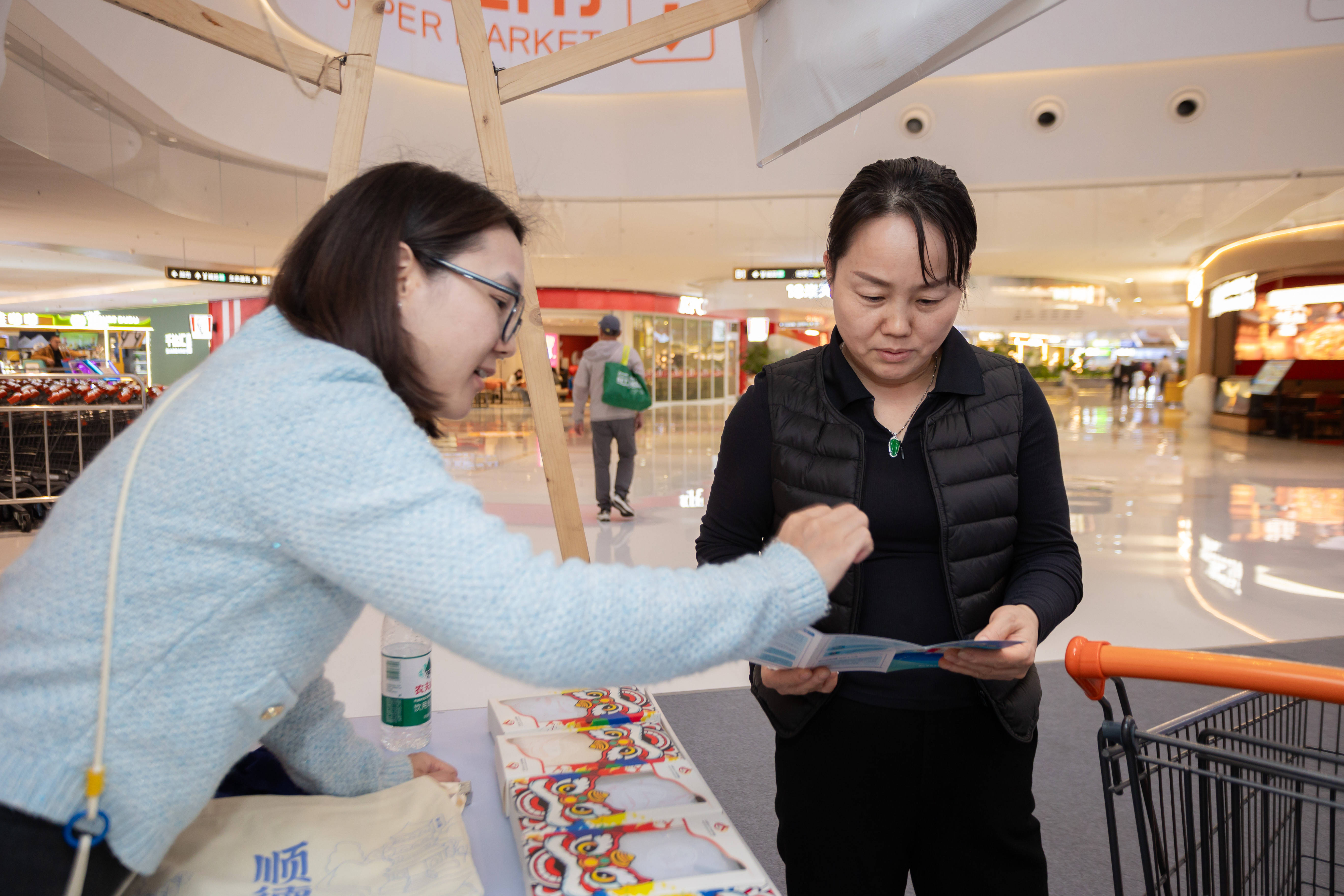 佛山举办《统计法》颁布纪念日法治宣传活动(图2)