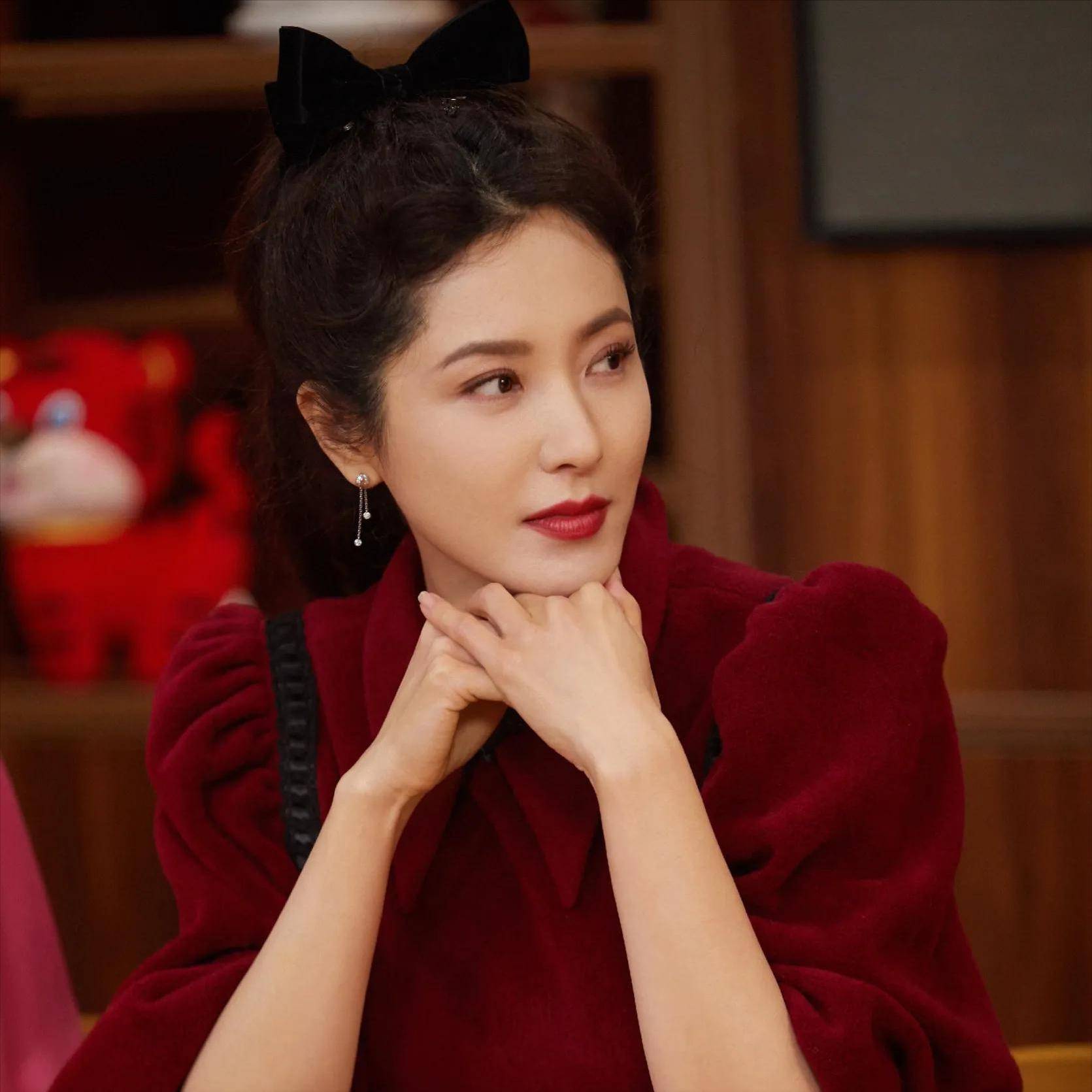 保剑锋曾夸赞"曾黎是百年难遇的好看"