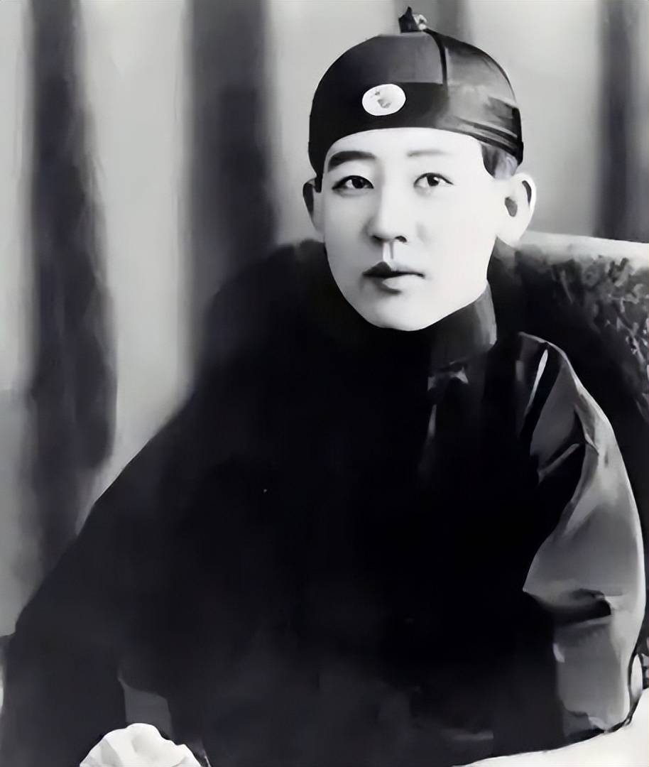 川岛芳子被枪决后的照片曝光,有人却称,死的不是本人