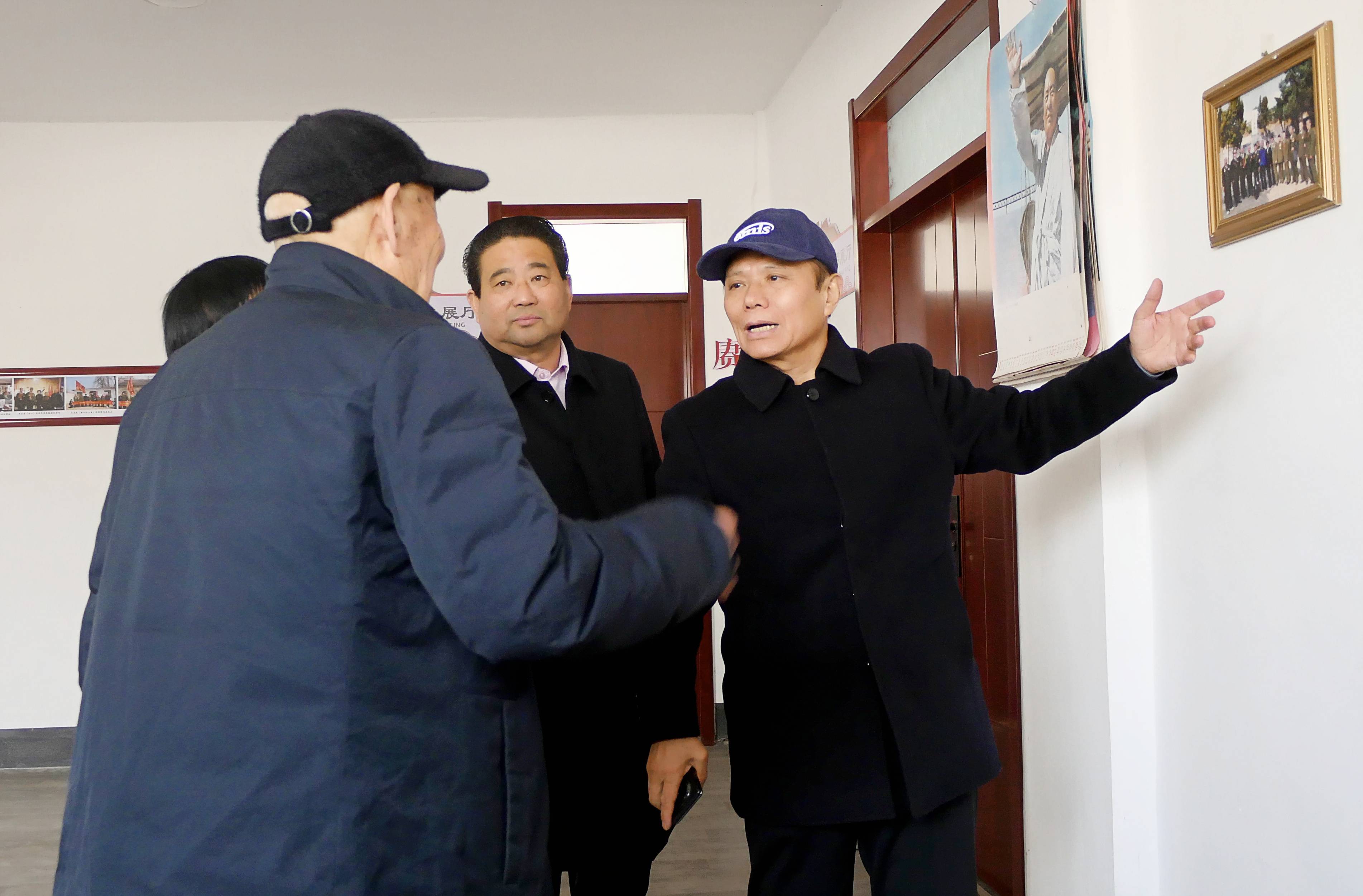 军魂铸丰碑 薪火照初心