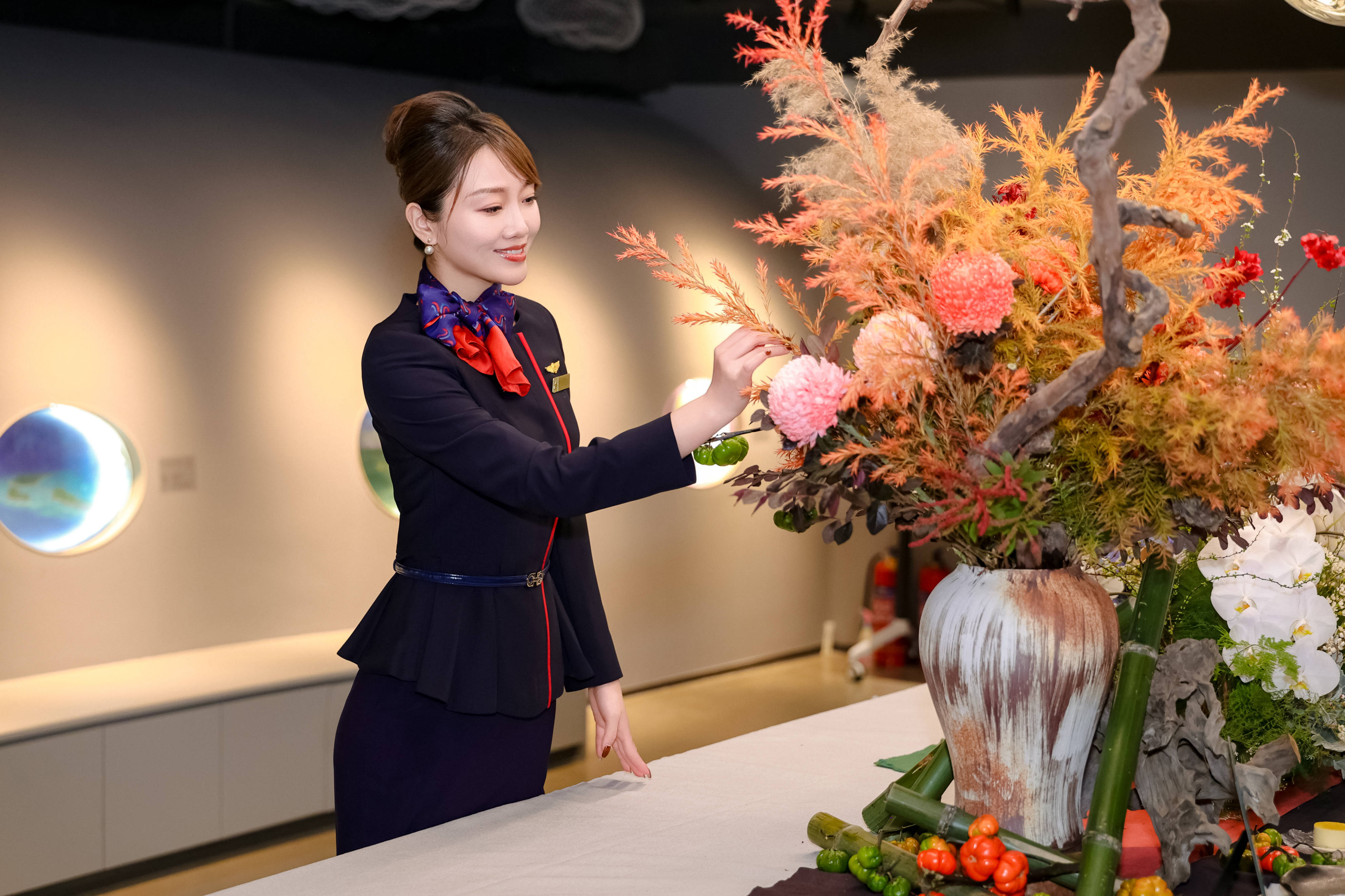 从云端到生活:华龙航空发布2025天合臻选"公务机 "生态,擘画高端出行