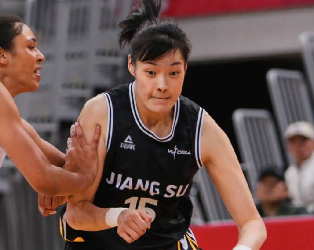连场轰20+！中国女篮26岁2米王牌闪耀：升联盟第2，宫帅招她吗？