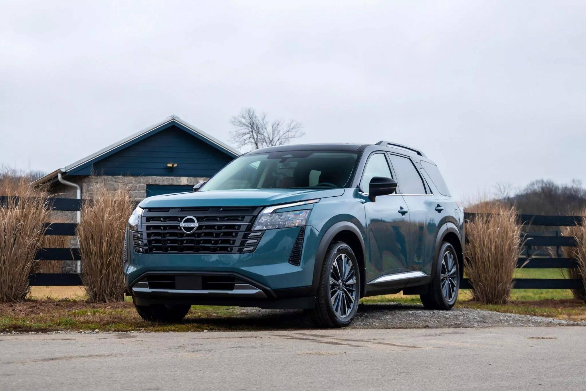 2026款日产探陆海外发布，约26万元起，搭载3.5L V6+9AT_搜狐网