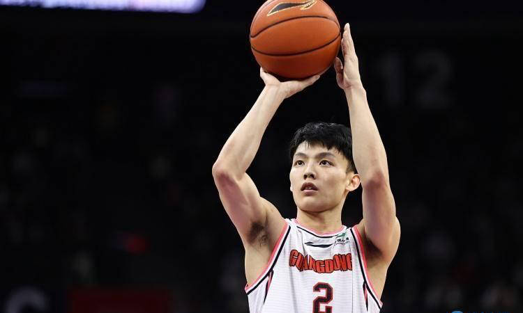 广东队战胜青岛！杜锋高度称赞徐杰，直言他成为广东队核心指日可待