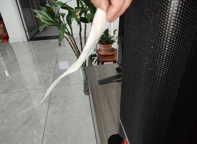 租房党入！宫菱暖风机测评：小空间速热+欧盟认证，母婴级柔风感