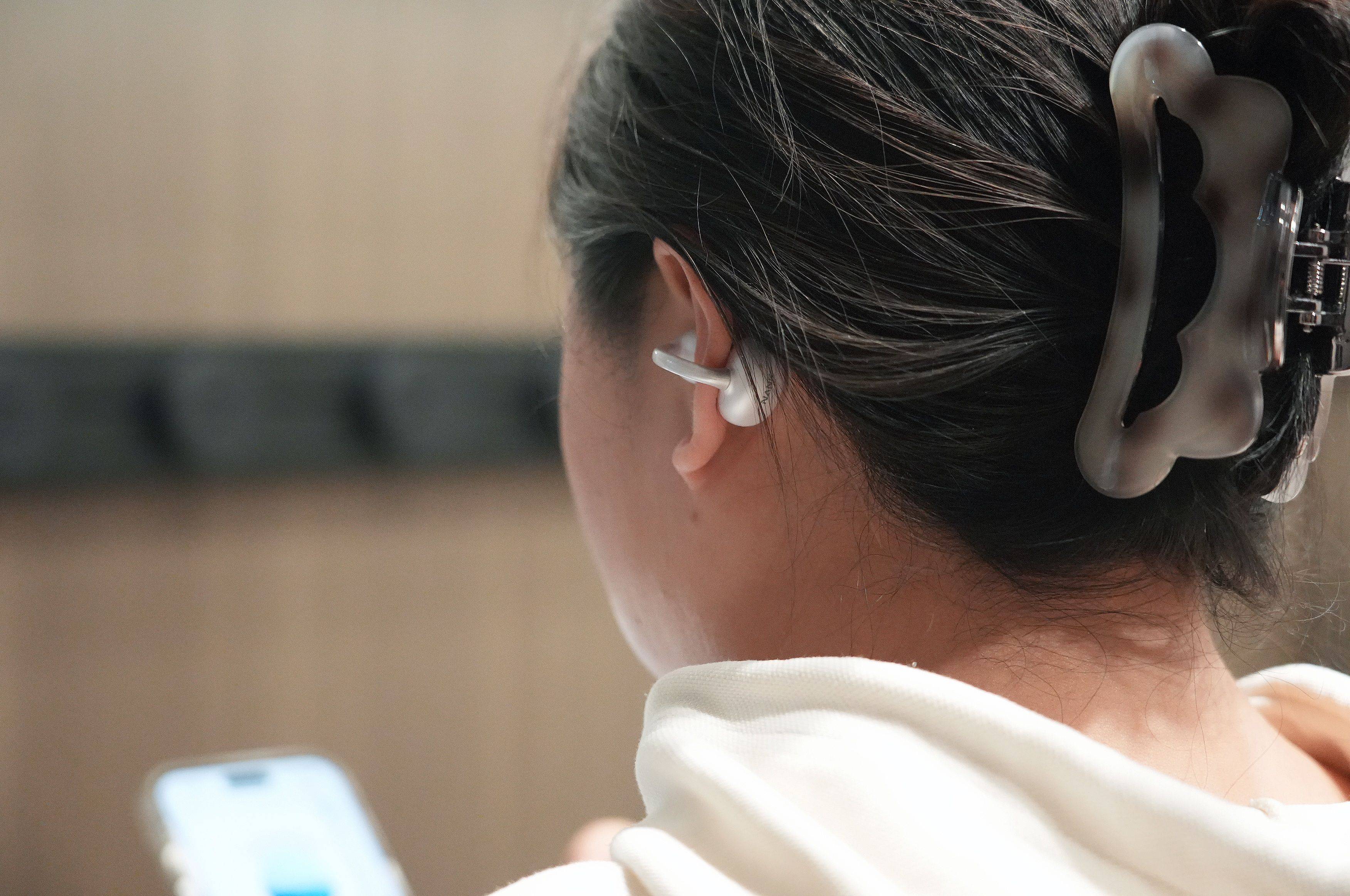 戴了两周封神！南卡Clip Super2耳机实测：久戴不痛还藏着AI黑科技