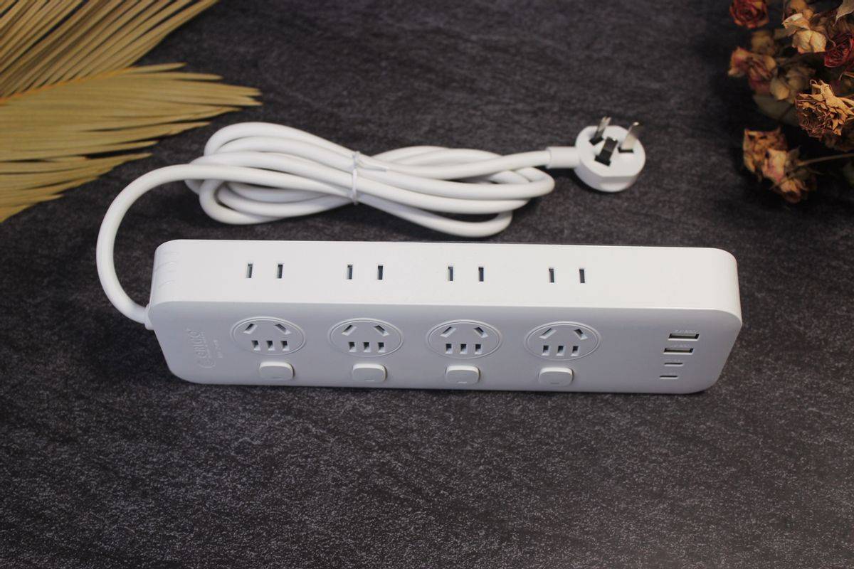 桌面太乱？插头打架？奥睿科“胖瘦”多功能插排终极选购指南