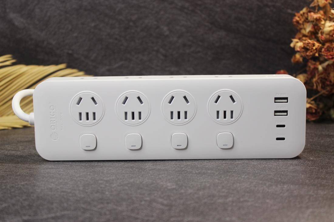 桌面太乱？插头打架？奥睿科“胖瘦”多功能插排终极选购指南