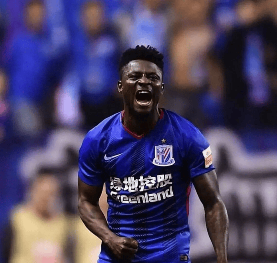 37岁外援深夜加练刷屏！他的背影照撕开了中国足球最痛的伤疤