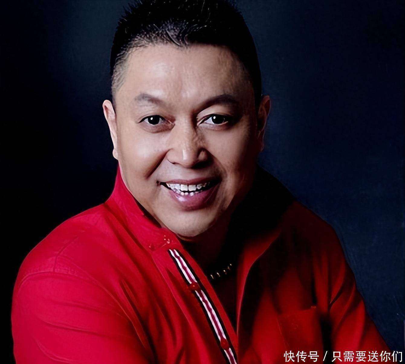 王为念现状:66岁四代同堂,粉丝千万不带货,近百岁父亲还在催婚