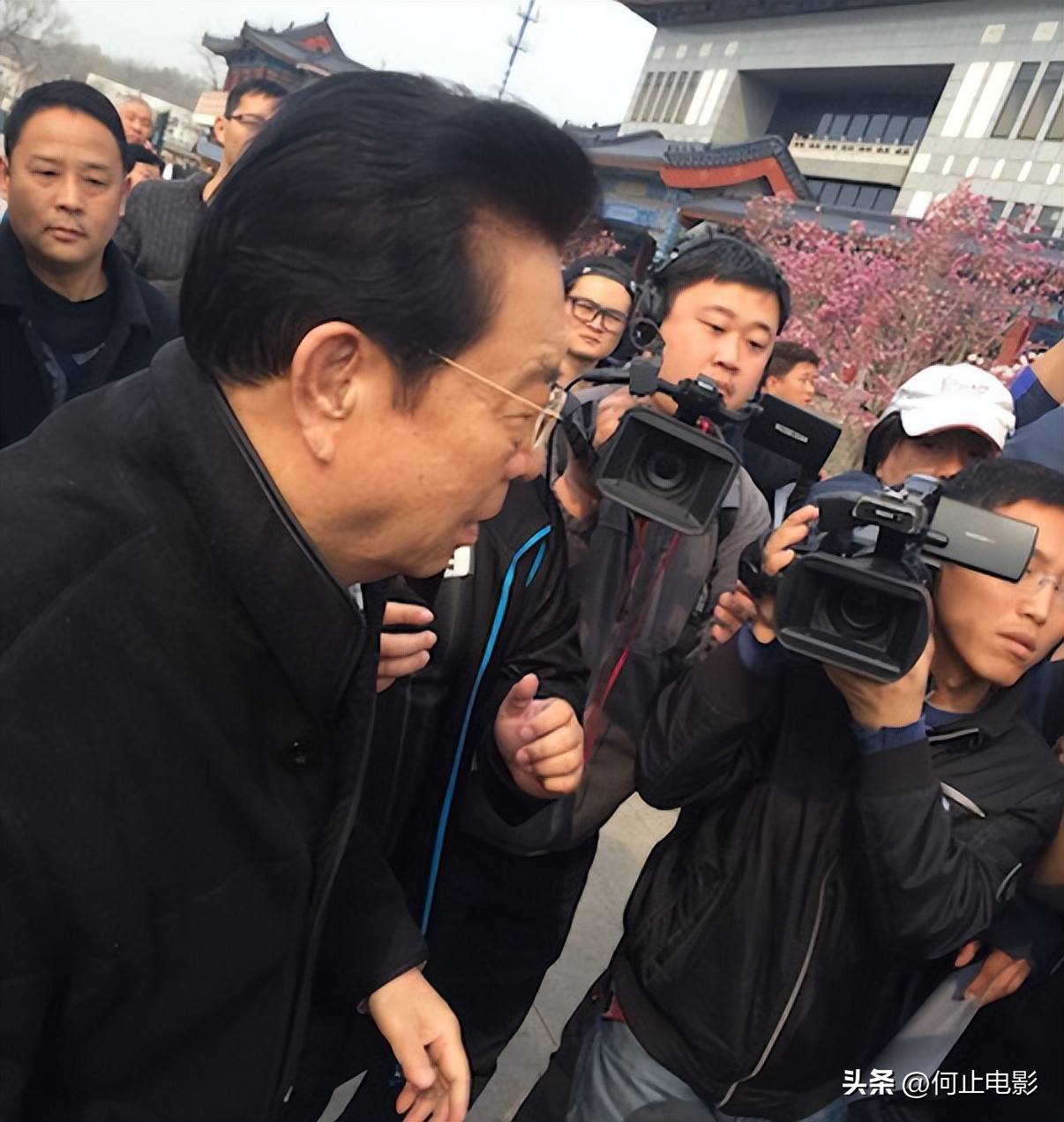 相声演员笑林不抽烟不喝酒一天100个俯卧撑59岁骤然离世