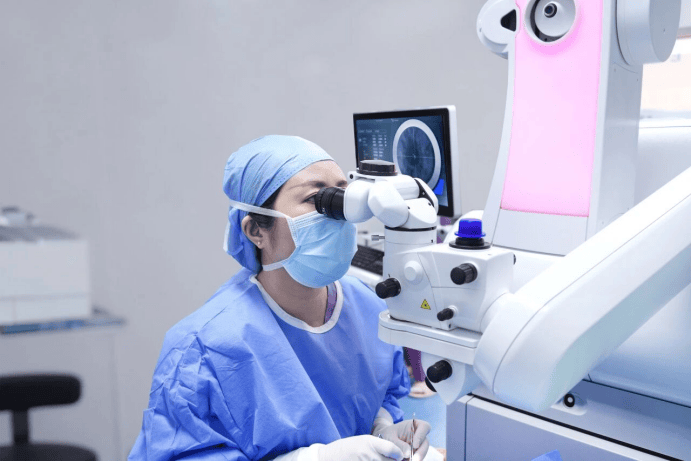 实力绽放，多维引领！东莞爱尔眼科专家团队亮相2026“海上之光”斩获殊荣，彰显硬核品牌力(图5)