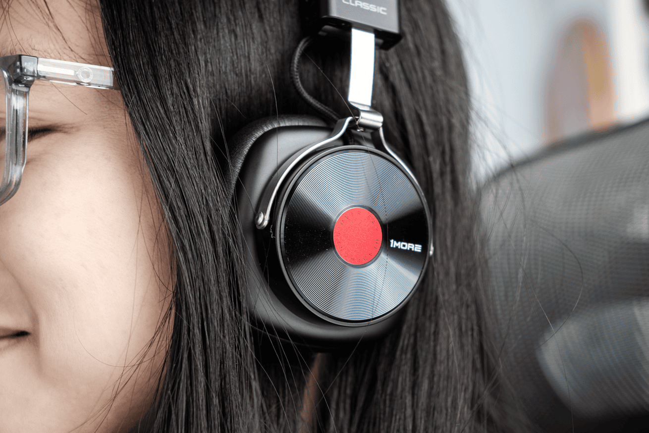 把黑胶唱片戴在头上，是什么体验？1MORE CLASSIC HQ36 耳机